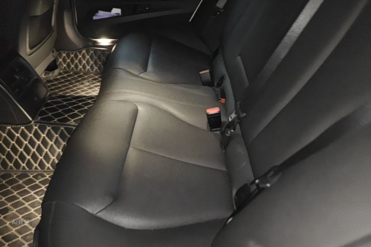 BMW 3 Series 2019 image de voiture #19