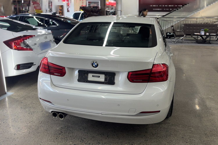 BMW 3 Series 2019 #6 BMW 3 Series 2019 car image #6