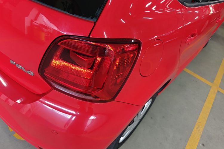 Volkswagen Polo 2018 car image #8