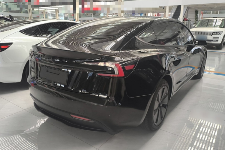 Tesla Model 3 2025 #5 Tesla Model 3 2025 car image #5