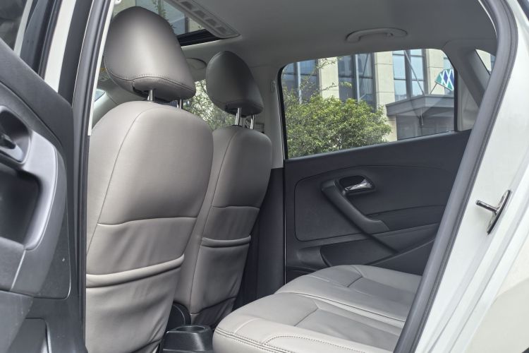 Volkswagen Polo 2018 #15 Volkswagen Polo 2018 car image #15