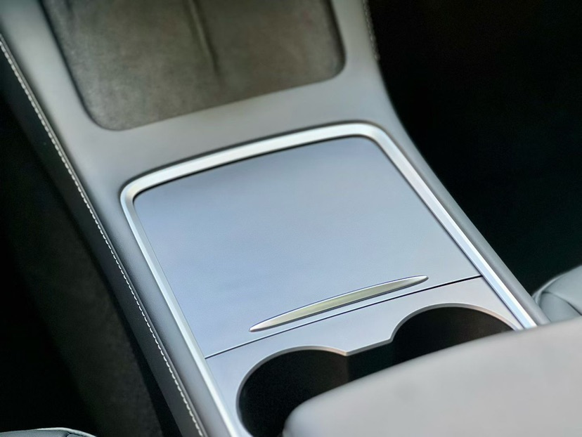 Tesla Model Y 2023 #8 Tesla Model Y 2023 car image #8