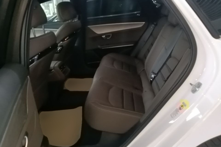 BYD Han 2022 immagine di auto #17