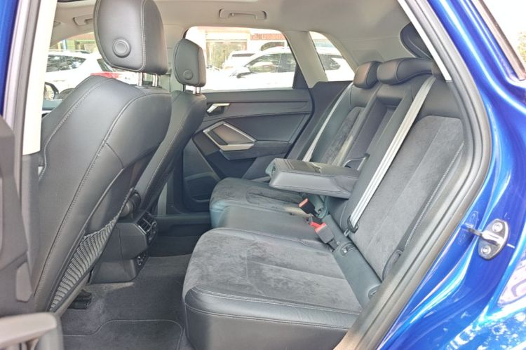 Audi Q3 2019 #17 Audi Q3 2019 car image #17
