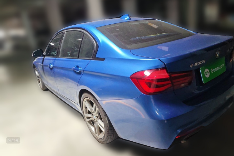 BMW 3 Series 2019 car image #5