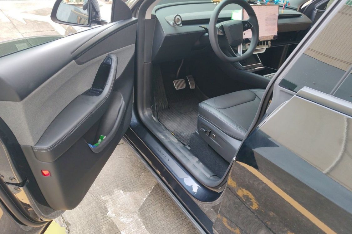 Tesla Model Y 2025 #23 Tesla Model Y 2025 immagine di auto #23