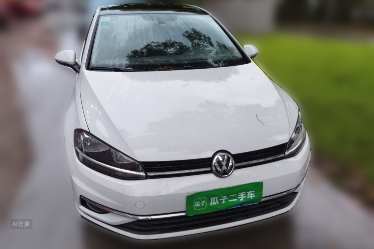 Volkswagen Golf 2018 car image #3