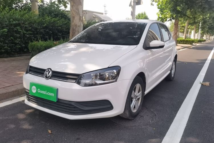 Volkswagen Polo 2018 car image #2