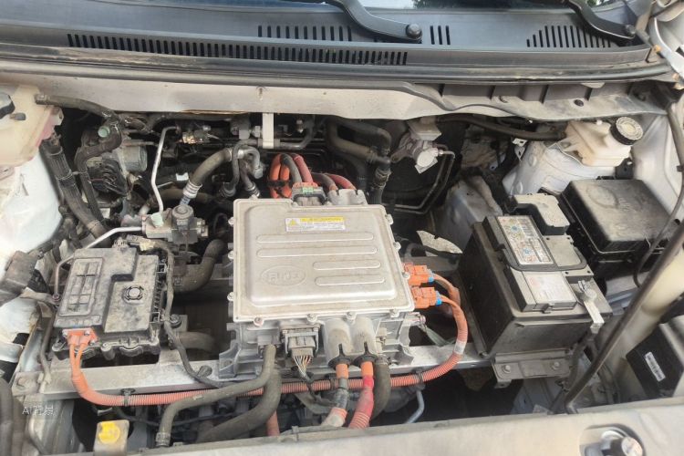BYD Yuan Pro 2021 صورة سيارة #22