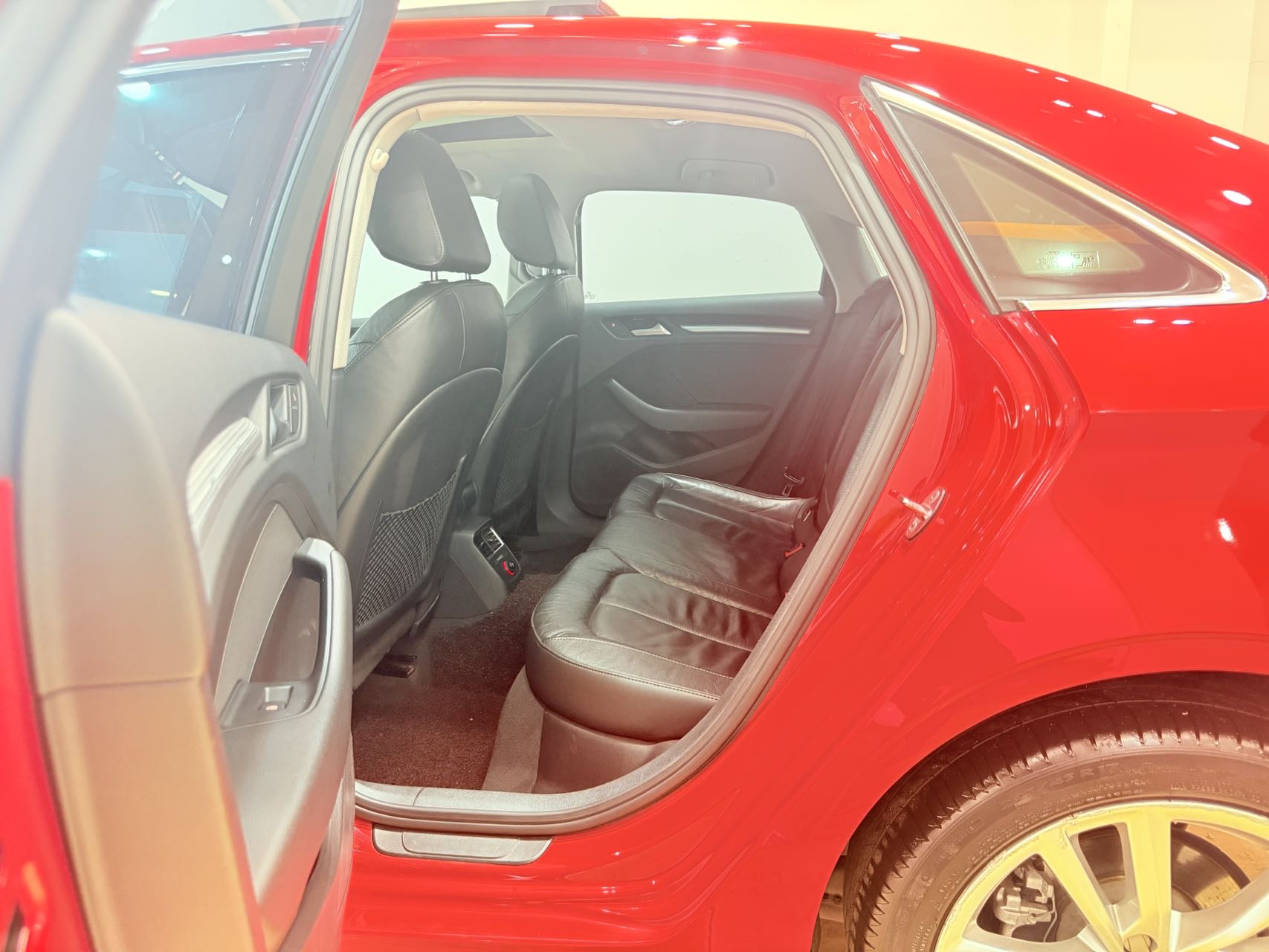 Audi A3 2015 car image #9