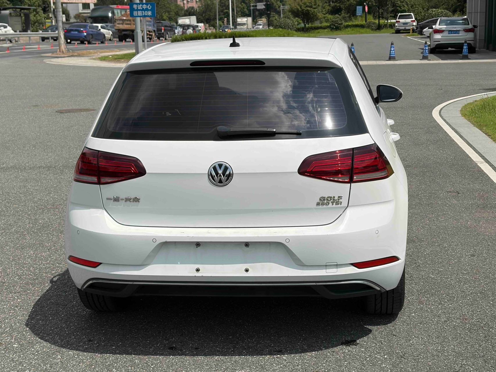 Volkswagen Golf 2019 #8 Volkswagen Golf 2019 car image #8