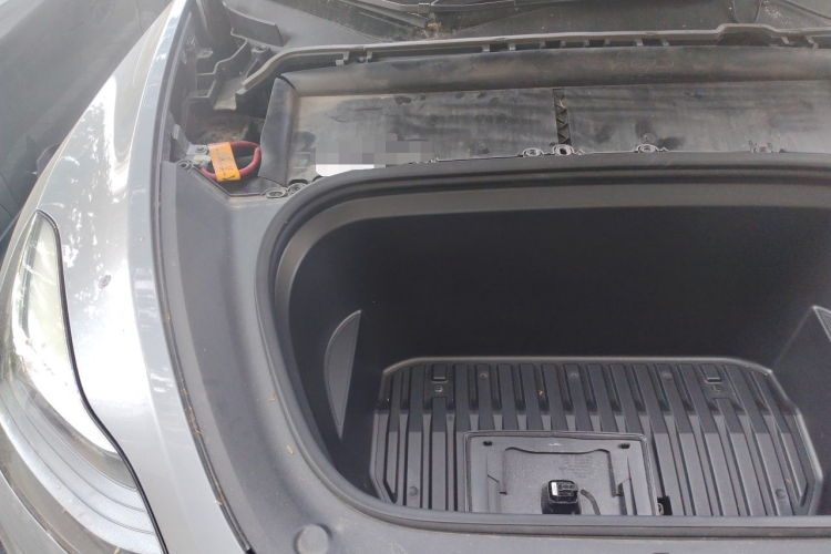 Tesla Model Y 2024 car image #23