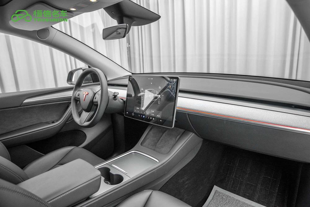 Tesla Model Y 2024 #14 Tesla Model Y 2024 car image #14