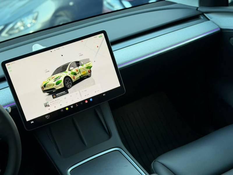 Tesla Model Y 2024 car image #5