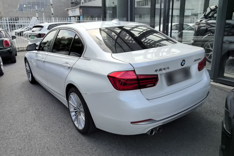 BMW 3 Series 2017 car image #7