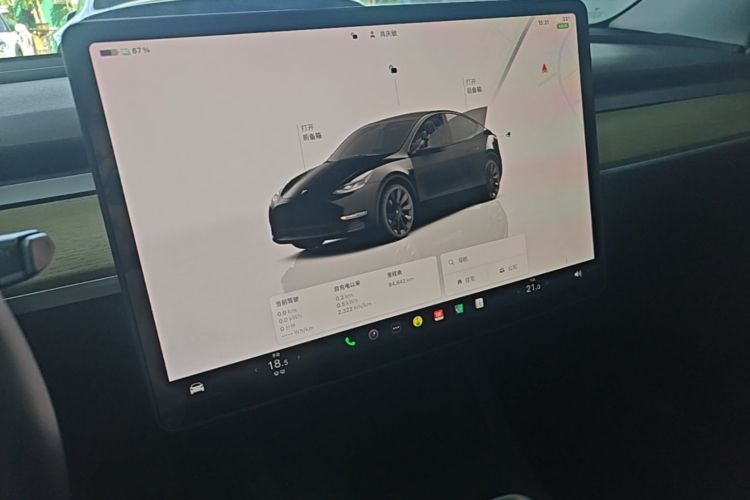 Tesla Model Y 2022 car image #13