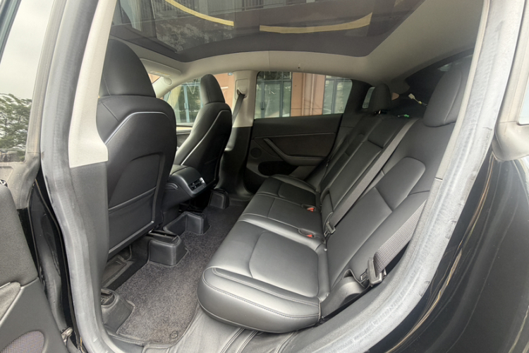 Tesla Model Y 2022 #23 Tesla Model Y 2022 car image #23