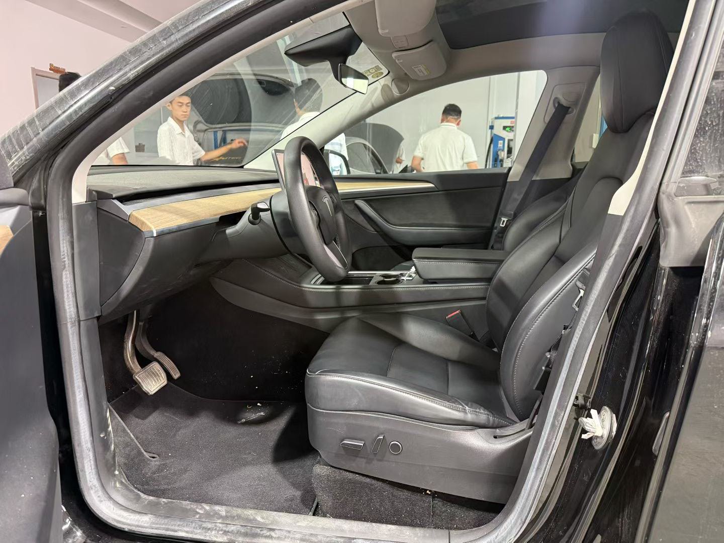 Tesla Model Y 2022 car image #5