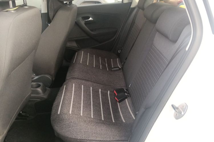 Volkswagen Polo 2018 car image #14