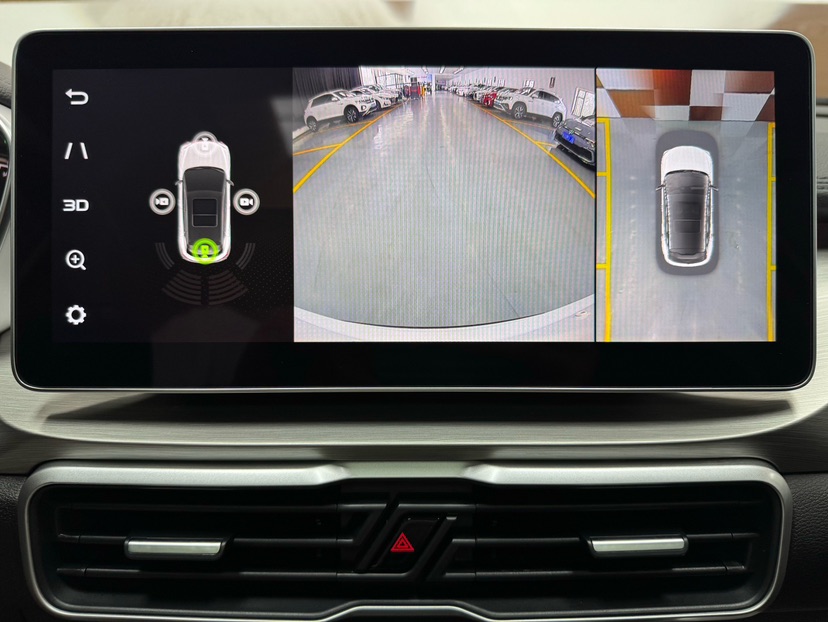 GEELY Coolray 2022 car image #13