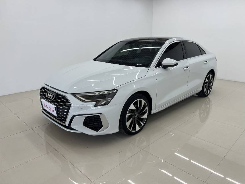 Audi A3 2023 immagine di auto 
