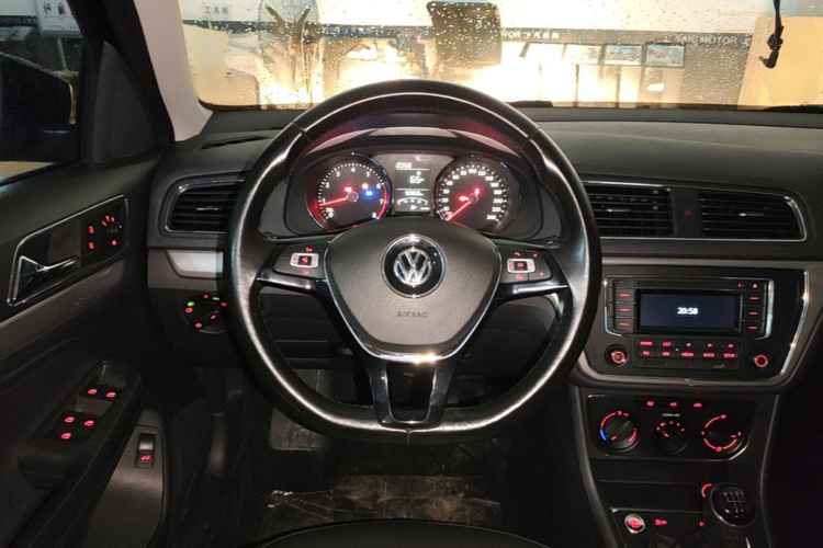 Volkswagen Lavida 2017 car image #15