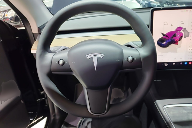 Tesla Model Y 2022 car image #11