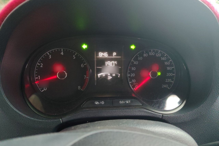 Volkswagen Polo 2018 car image #16