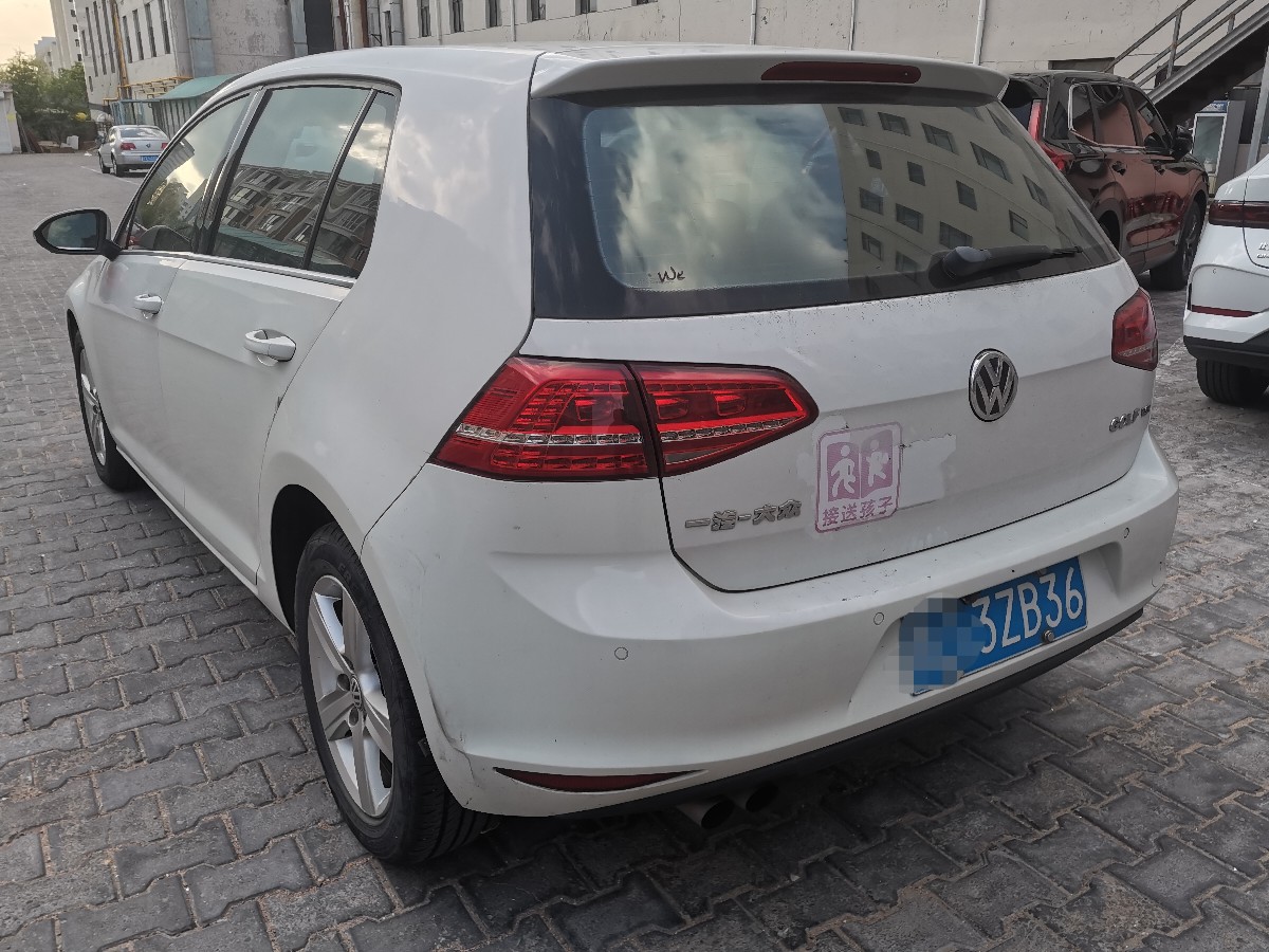 Volkswagen Golf 2016 car image #3