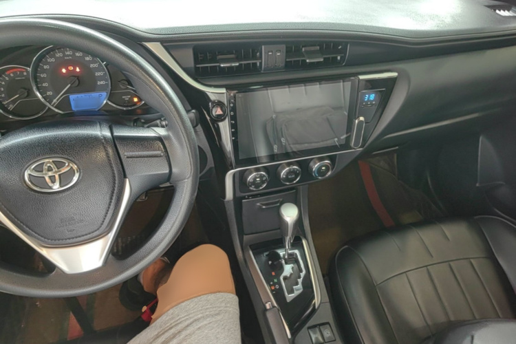Toyota Corolla 2019 #10 Toyota Corolla 2019 car image #10