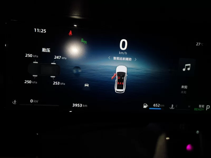 GEELY Monjaro 2025 car image #17