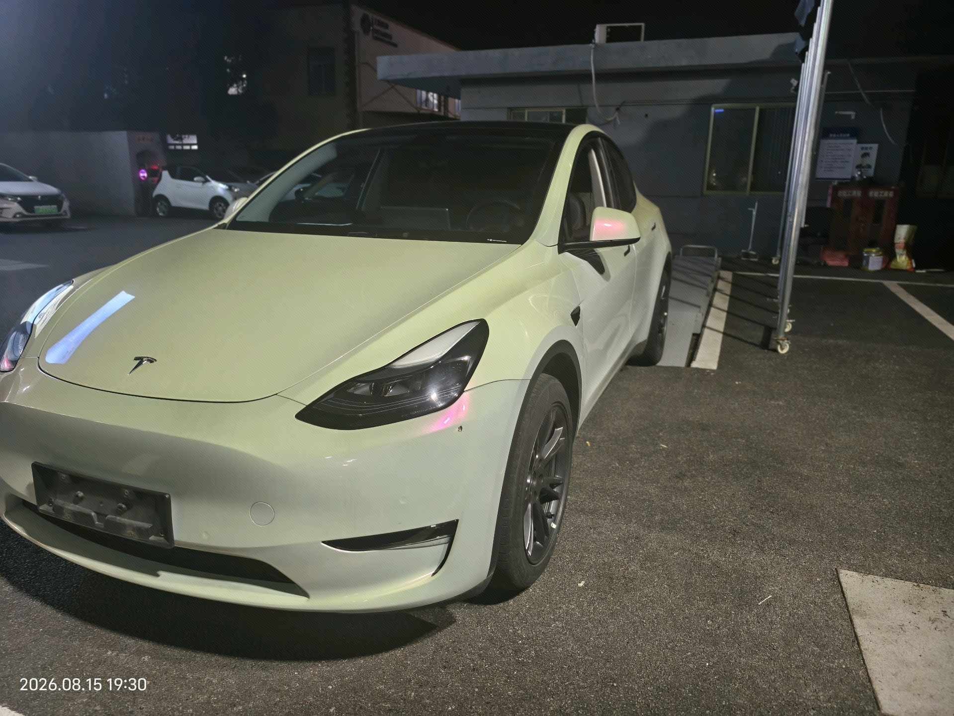 Tesla Model Y 2023 Tesla Model Y 2023 car image
