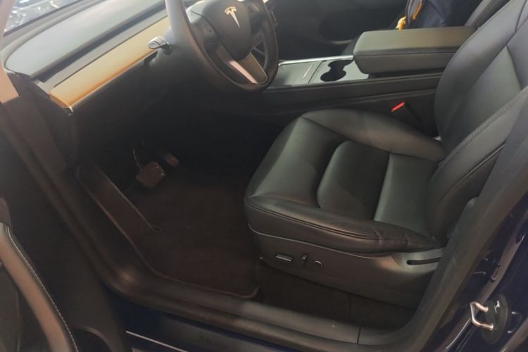 Tesla Model Y 2021 #19 Tesla Model Y 2021 car image #19