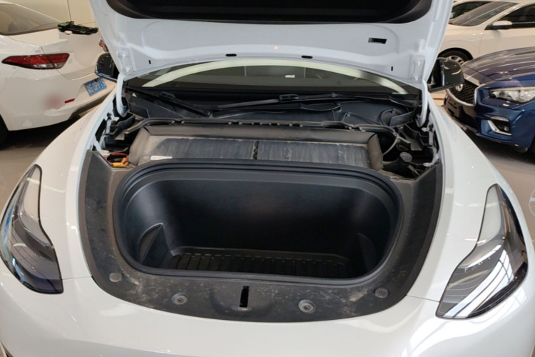 Tesla Model Y 2024 #20 Tesla Model Y 2024 immagine di auto #20