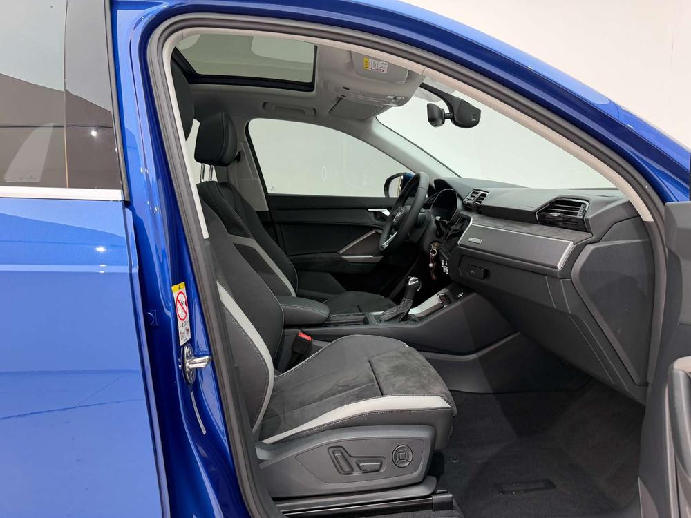 Audi Q3 2019 #15 Audi Q3 2019 car image #15
