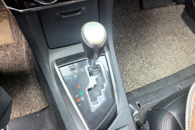 2016 immagine di auto #15