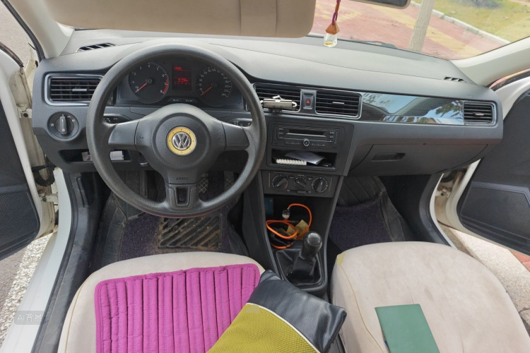 Volkswagen Santana 2016 car image #11