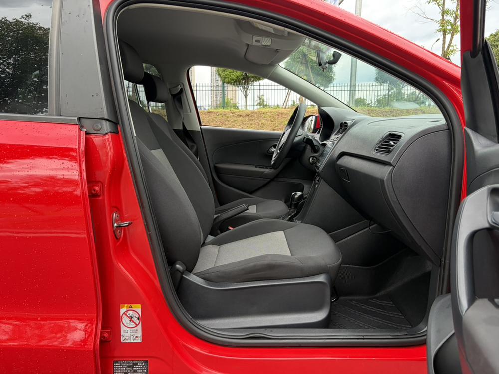 Volkswagen Polo 2016 #13 Volkswagen Polo 2016 car image #13