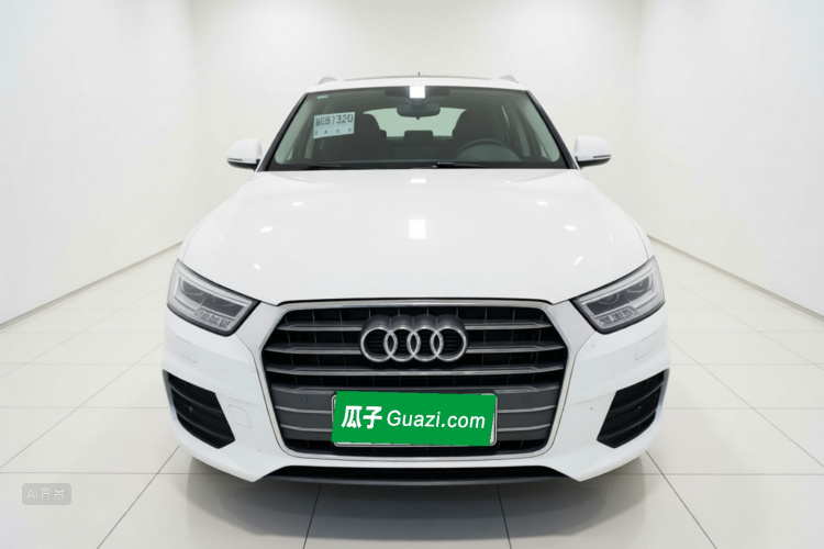 Audi Q3 2018 car image #3