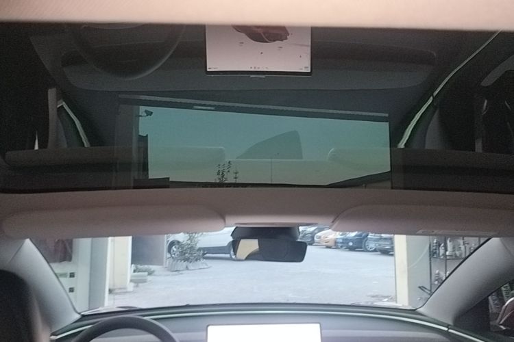 Tesla Model 3 2024 car image #18