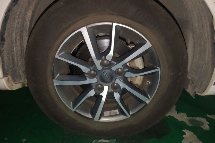 GEELY Emgrand 2019 #6 GEELY Emgrand 2019 car image #6