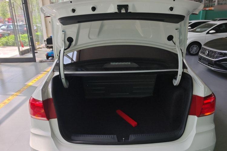 Volkswagen Santana 2019 car image #19