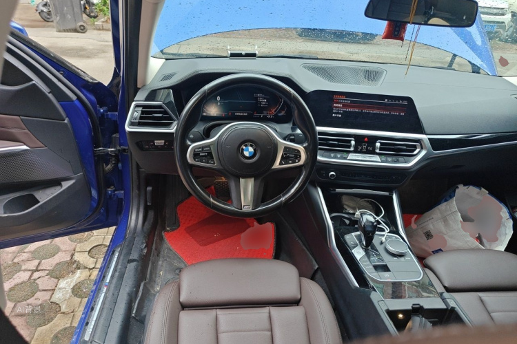 BMW 3 Series 2021 car image #12