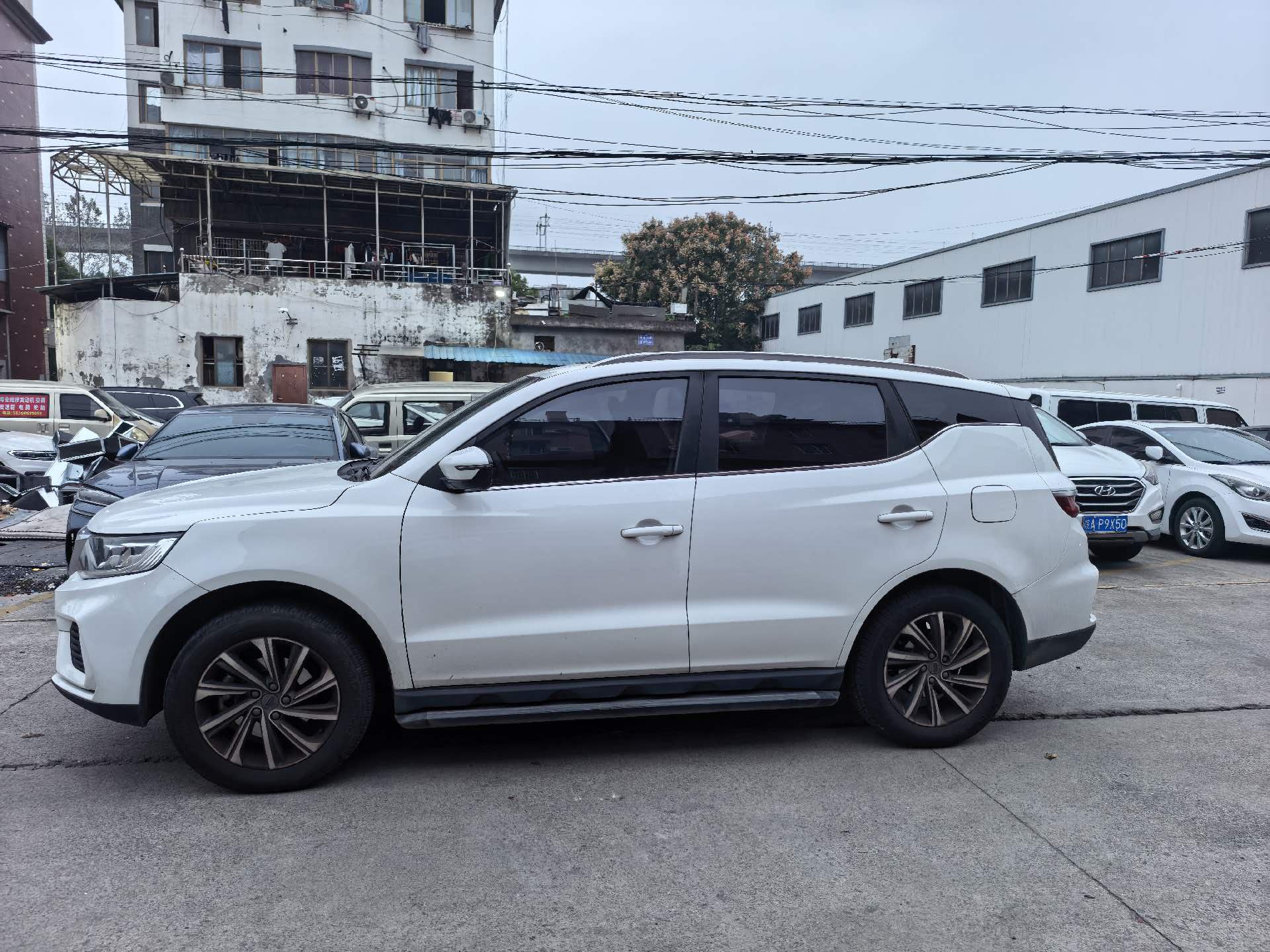 GEELY Vision X6 2020 #2 GEELY Vision X6 2020 car image #2
