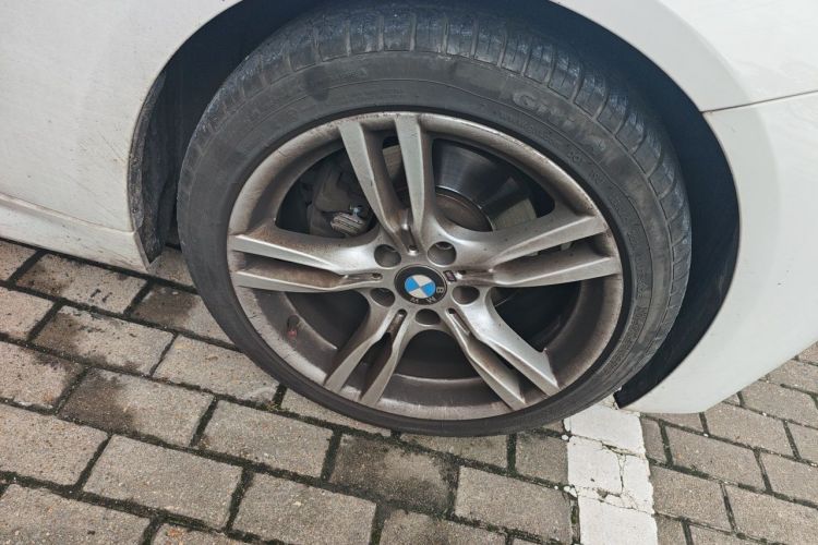 BMW 3 Series 2017 #9 BMW 3 Series 2017 car image #9