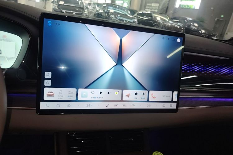 BYD Han 2024 car image #13