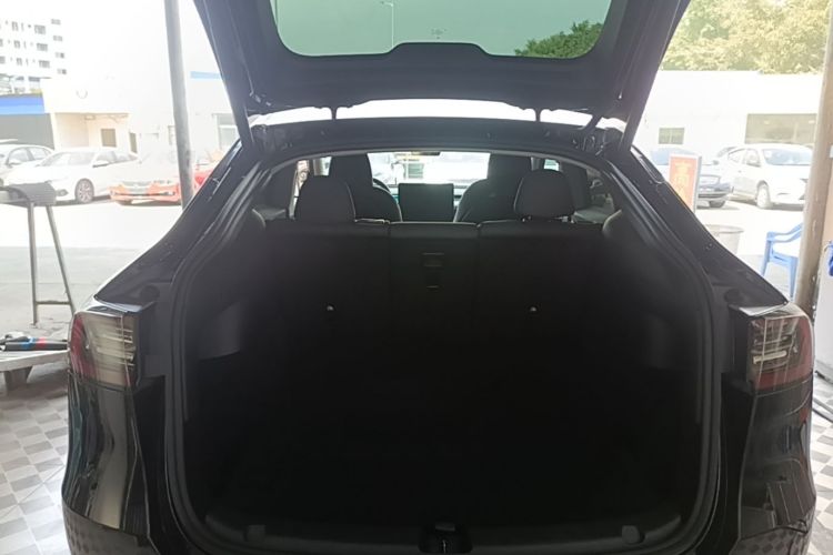 Tesla Model Y 2023 #19 Tesla Model Y 2023 car image #19