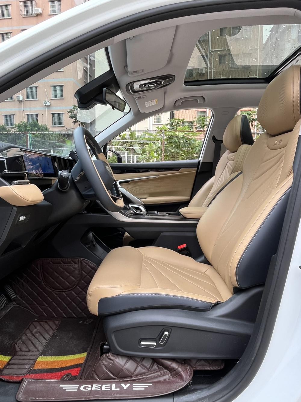 GEELY Boyue L 2023 car image #12