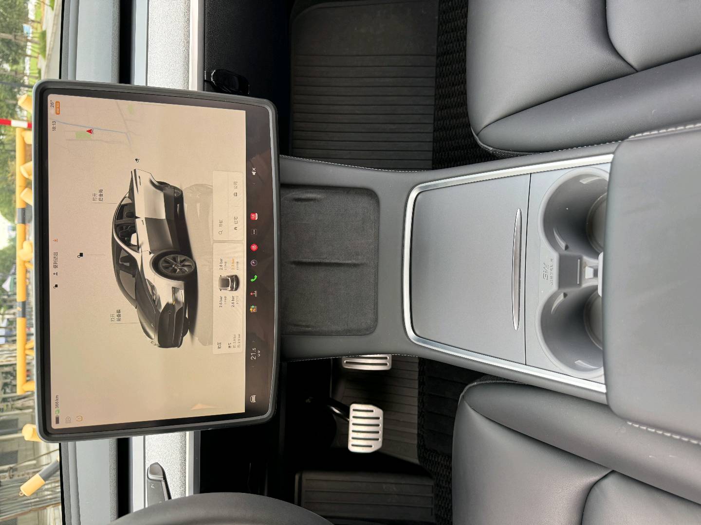 Tesla Model Y 2024 #7 Tesla Model Y 2024 car image #7