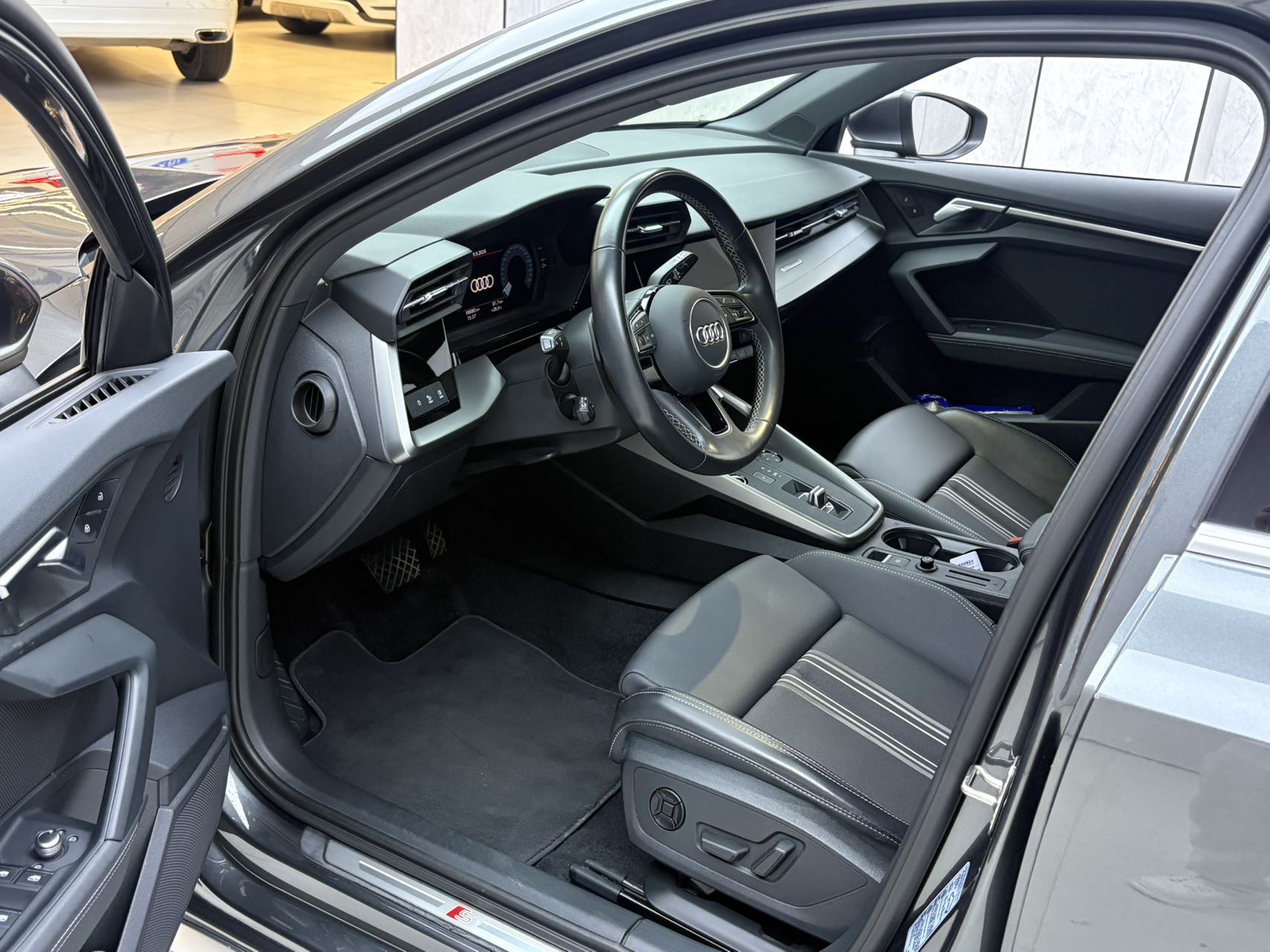 Audi A3 2023 car image #4